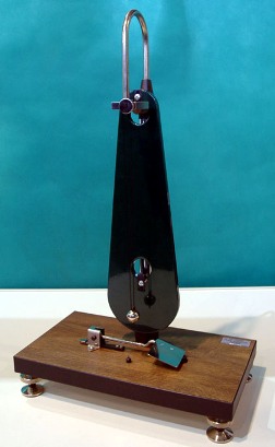 Прибор «Физический маятник» ТМд -08М