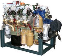Двигатель дизельный автомобиля КамАЗ с навесным оборудованием (агрегаты в разрезе)
